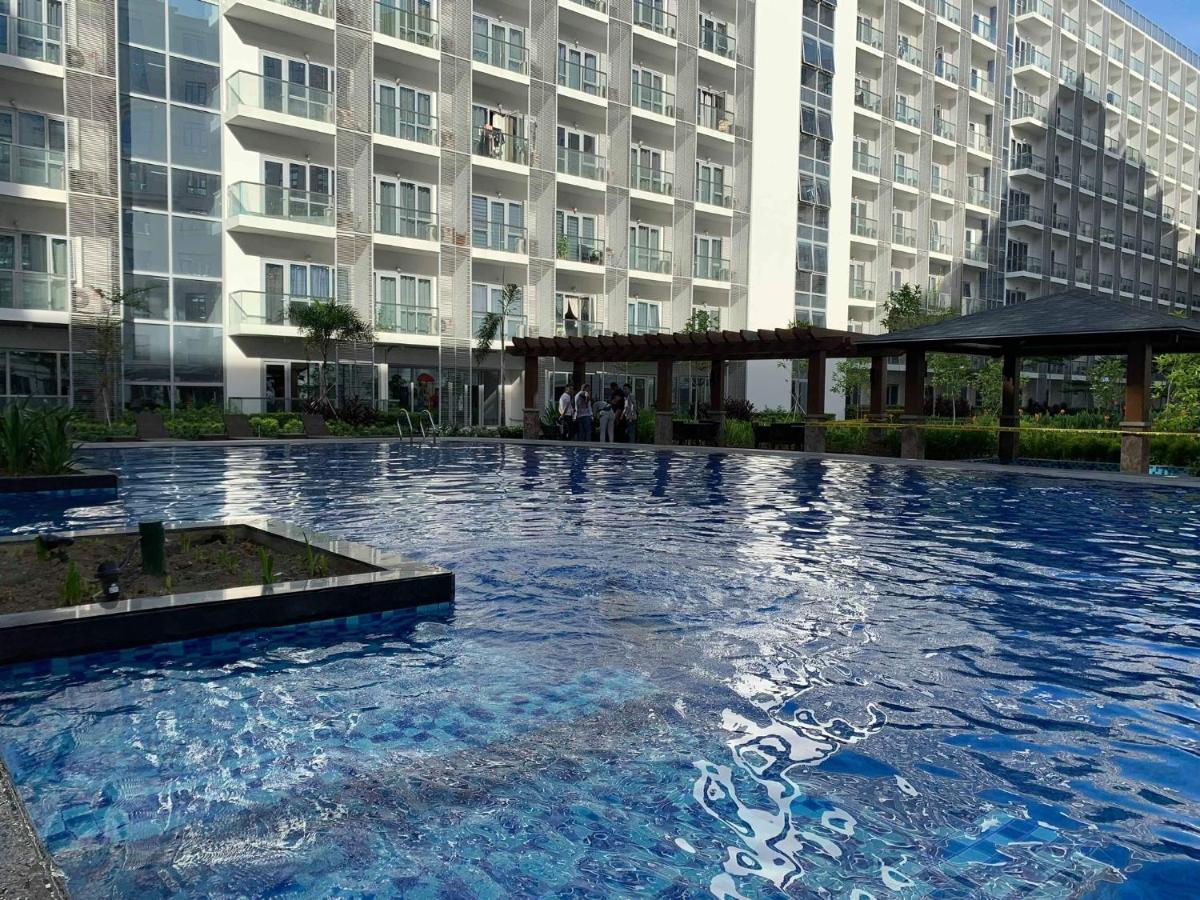 Modern And Cozy Studio Near Airport Terminal 3 Pasay Esterno foto